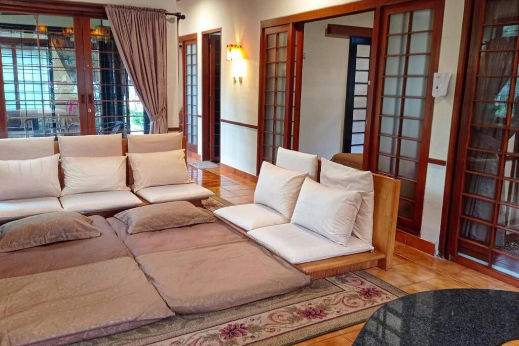 Designer Villa Tokyo Cianjur Exterior photo