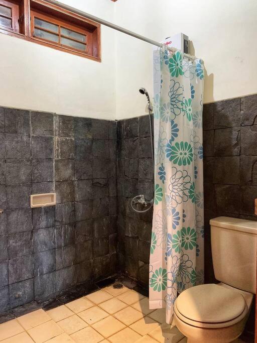 Designer Villa Tokyo Cianjur Exterior photo